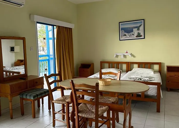 Island Budget アパート パ フォス