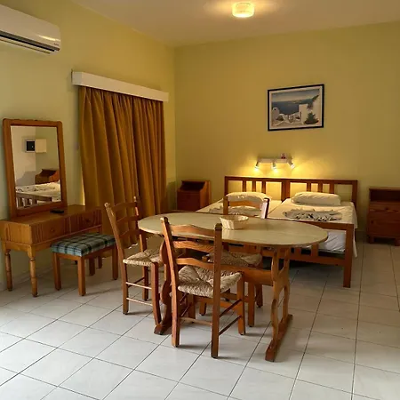 Island Budget Apartment