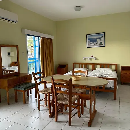 Island Budget Apartmán Paphos